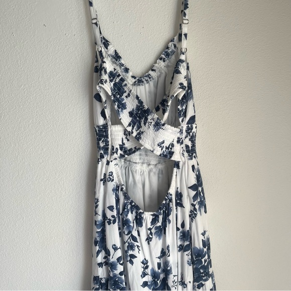 Hollister Blue and White Floral Maxi Dress - Picture 5 of 6